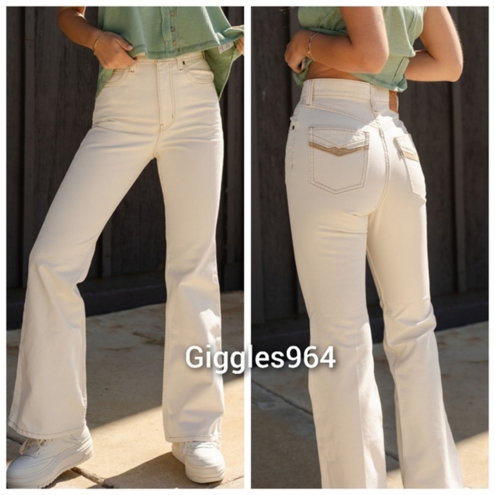 Levi's 70s Flare Jeans Movin On Cream - Picture 6 of 10